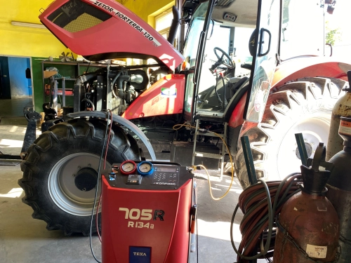 Klimatyzacja w ciągniku rolniczym. Jak przygotować ja na czas żniw ??